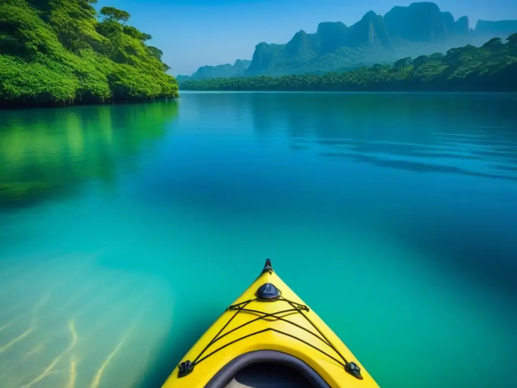 Excursión en kayak: Serenidad y aventura en aguas cristalinas rodeadas de naturaleza